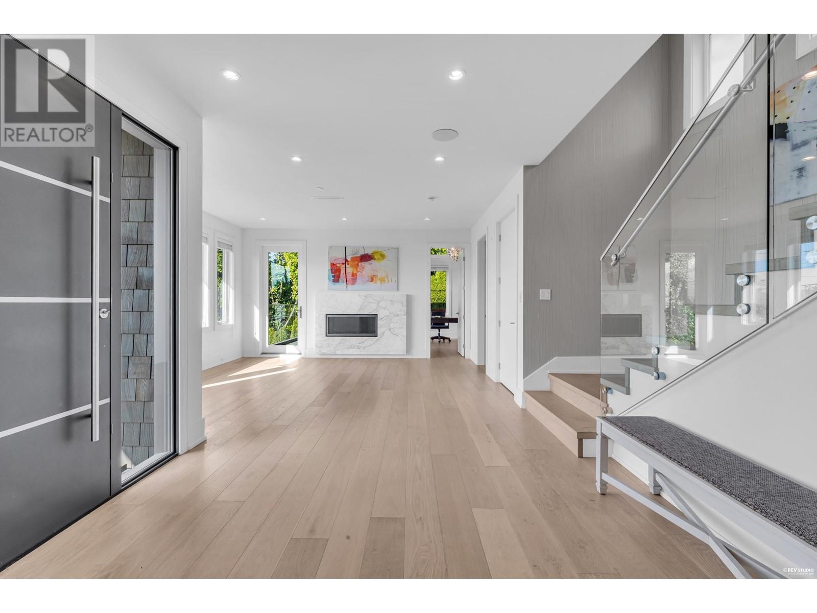 Property at 2205 PALMERSTON AVENUE image 4