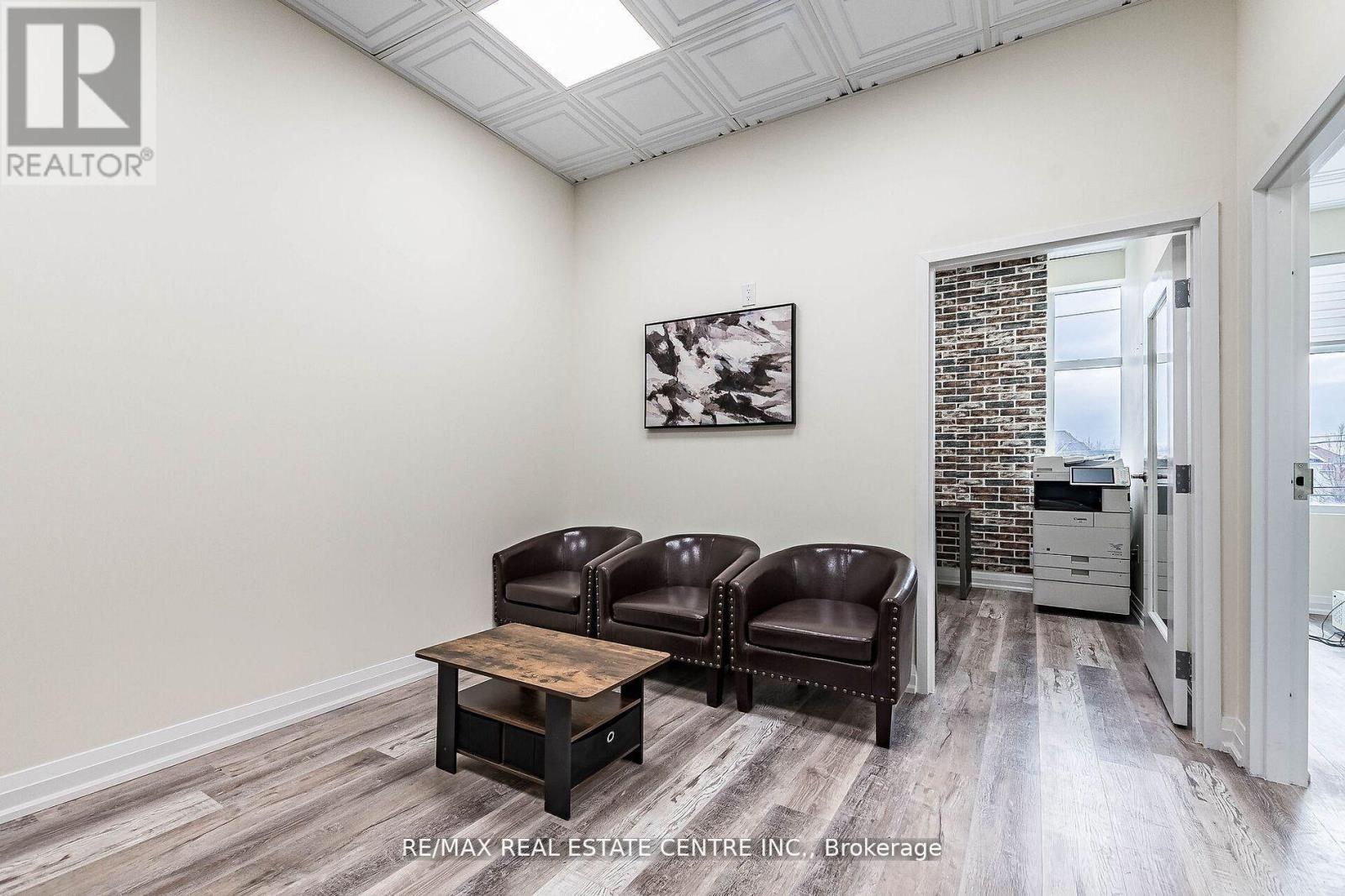 209 - 3495 Rebecca Street, Oakville (Qe Queen Elizabeth), Ontario  L6L 6X9 - Photo 17 - W12067437