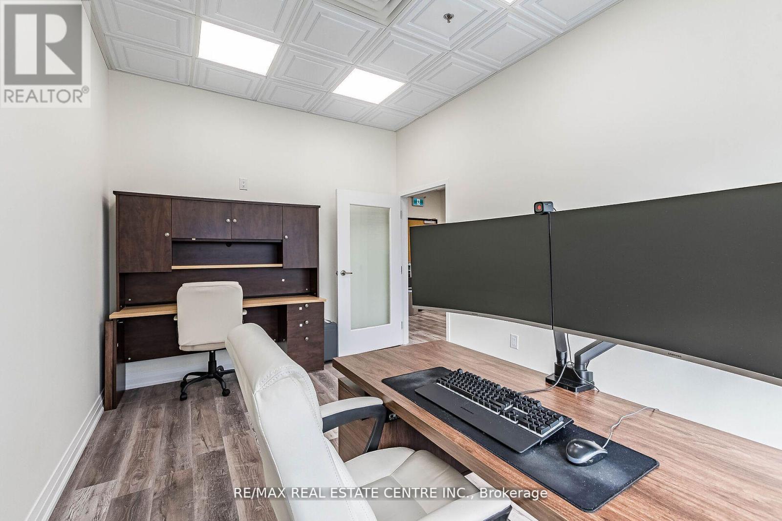 209 - 3495 Rebecca Street, Oakville (Qe Queen Elizabeth), Ontario  L6L 6X9 - Photo 24 - W12067437