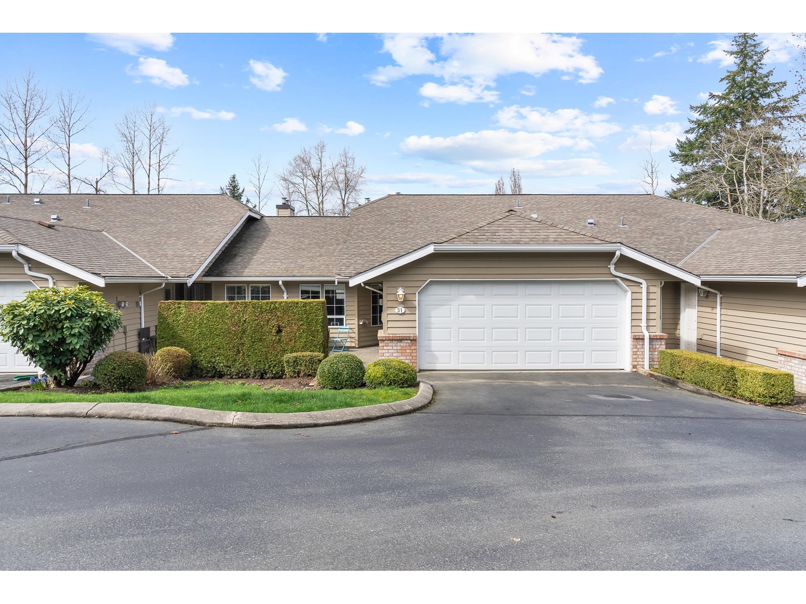 Property at 31 21848 50 AVENUE image 2