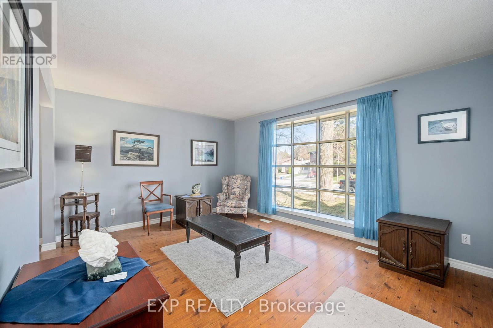Property at 453 CASTLEGROVE BOULEVARD image 2