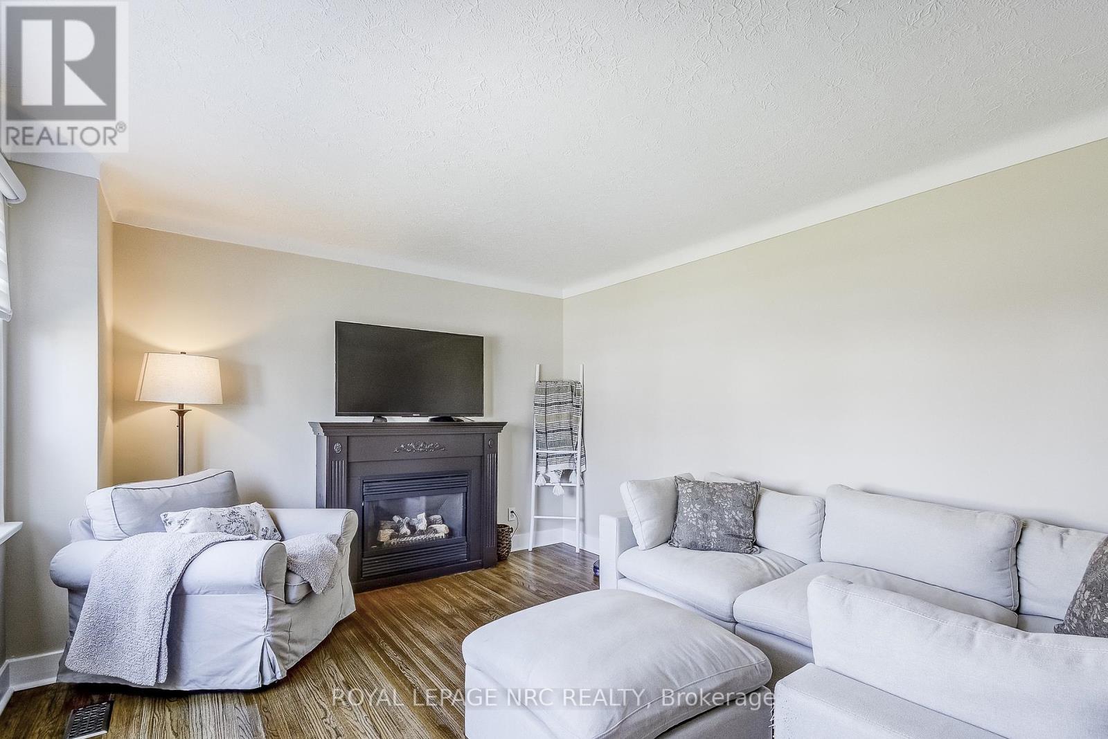 44 Windsor Road, St. Catharines, Ontario  L2N 3A3 - Photo 11 - X12067508