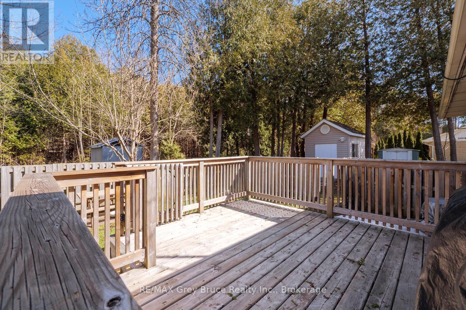 019589 6 Highway, Georgian Bluffs, Ontario  N0H 2T0 - Photo 37 - X12067456