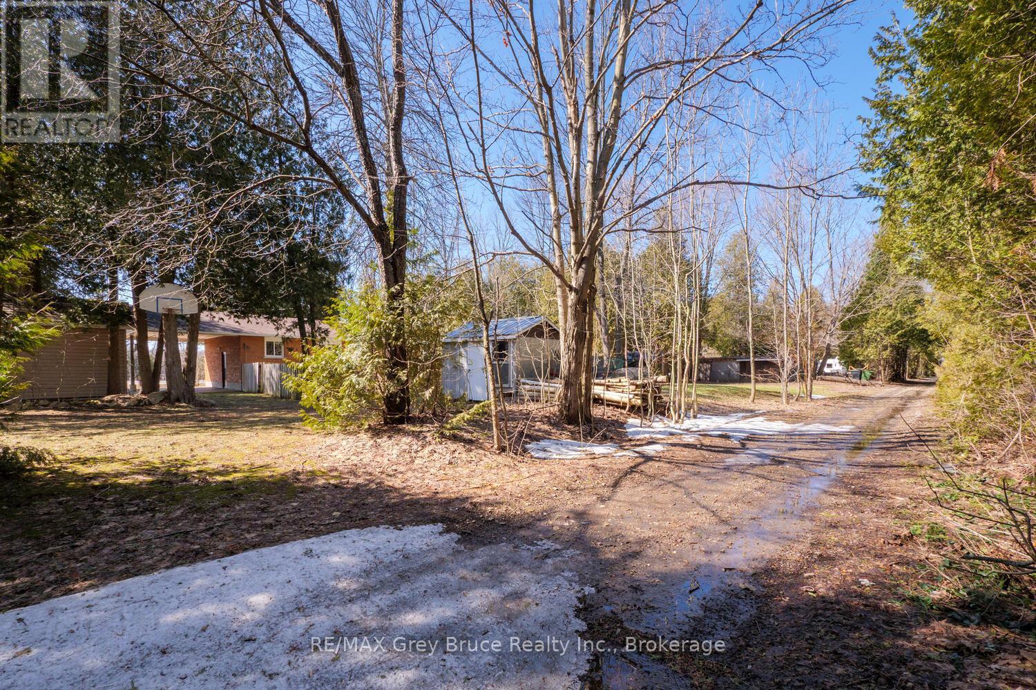 019589 6 Highway, Georgian Bluffs, Ontario  N0H 2T0 - Photo 44 - X12067456