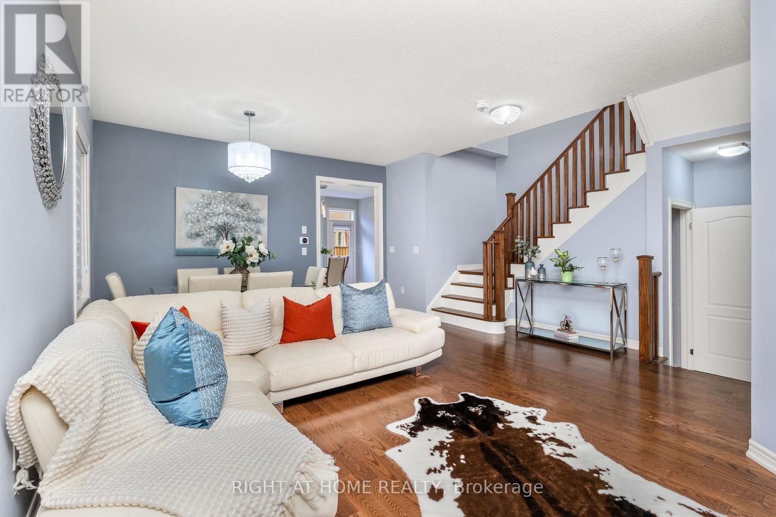 557 Settlers Road W, Oakville, Ontario  L6M 1N7 - Photo 6 - W12067513