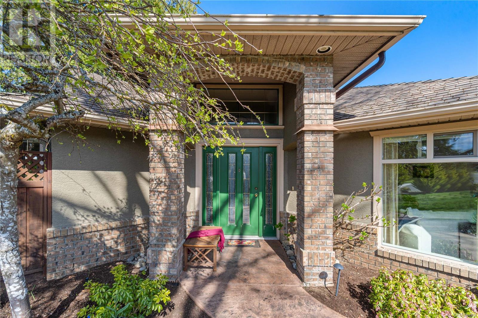 Property at 675 Lowry's Rd image 1