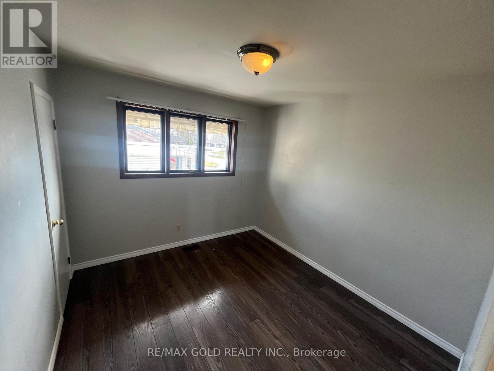 Property at 979 WELLINGTON STREET image 4
