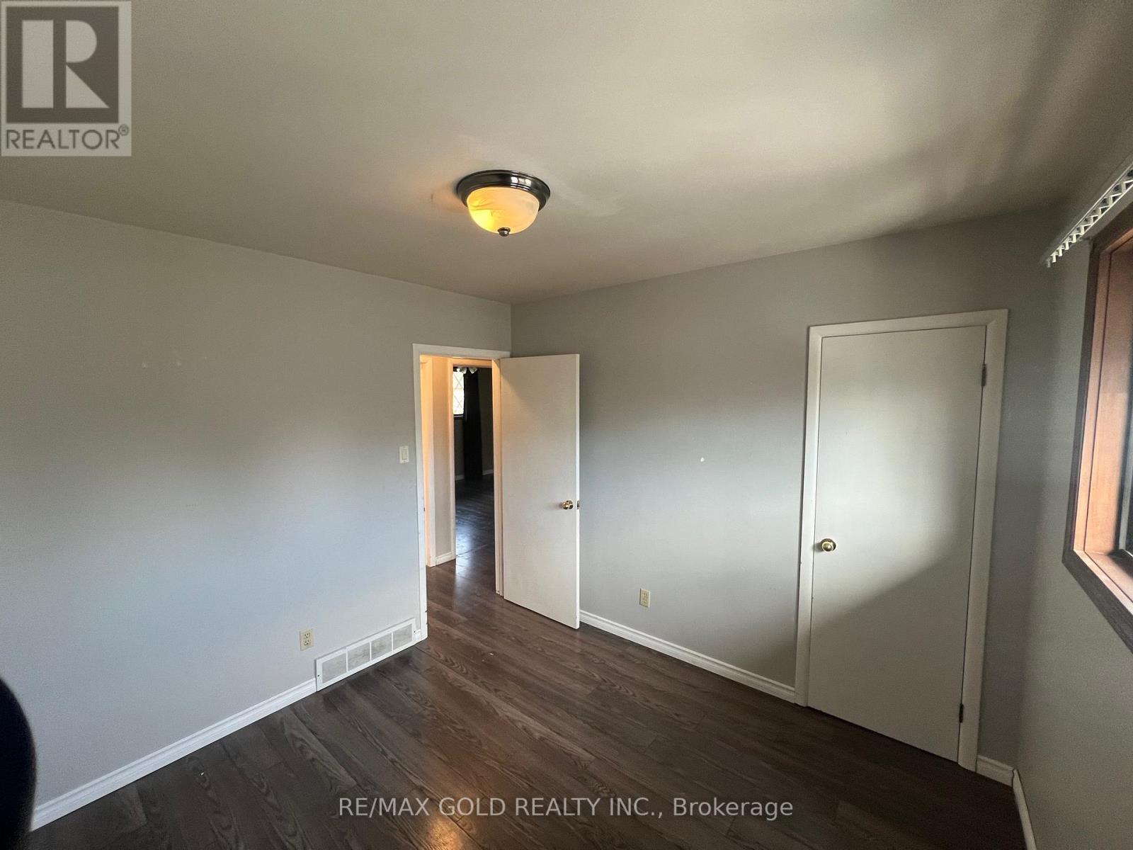 Property at 979 WELLINGTON STREET image 5