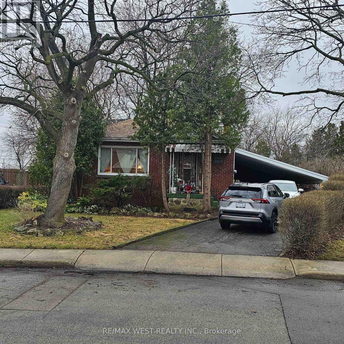 Property at 204 DAVID AVENUE image 1