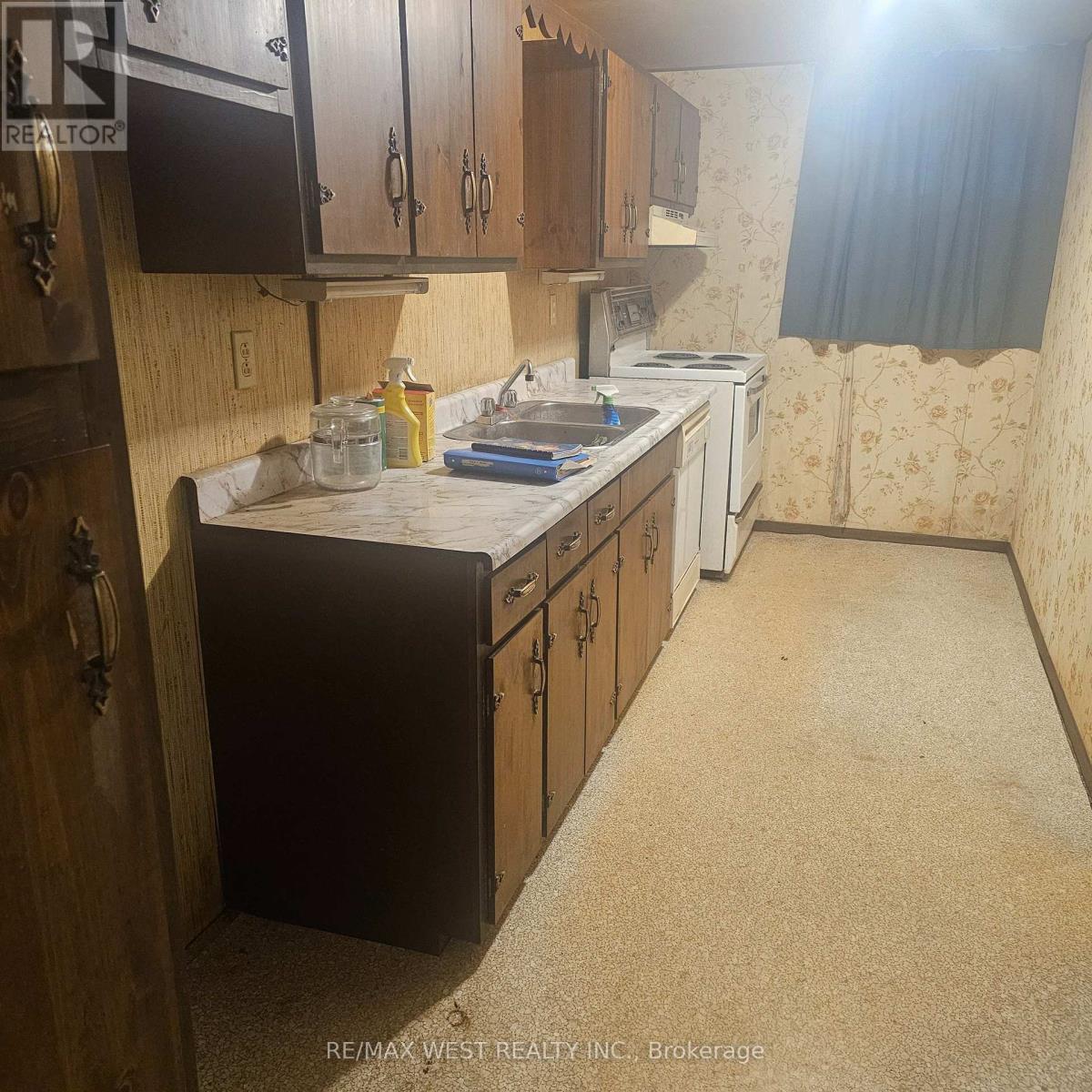 204 David Avenue, Hamilton, Ontario  L9A 3V5 - Photo 17 - X12067512
