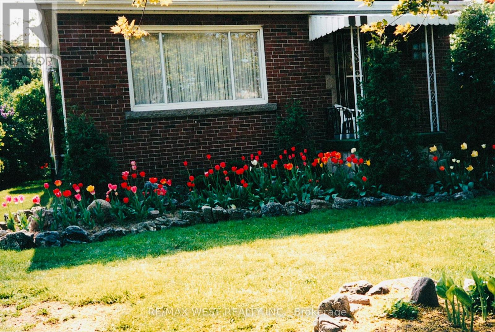 Property at 204 DAVID AVENUE image 4