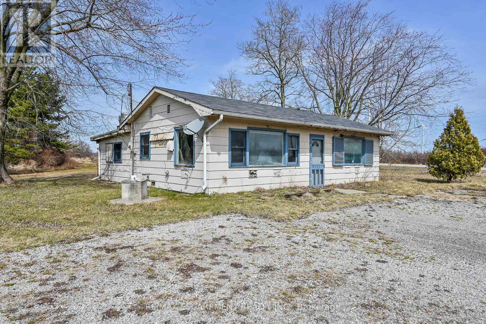 429 South Coast Drive, Haldimand, Ontario  N0A 1L0 - Photo 12 - X12067564