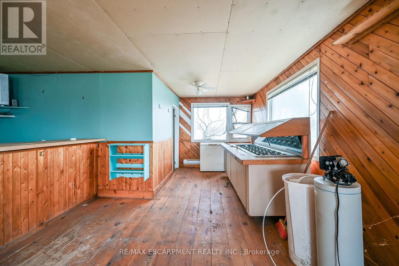 429 South Coast Drive, Haldimand, Ontario  N0A 1L0 - Photo 17 - X12067564