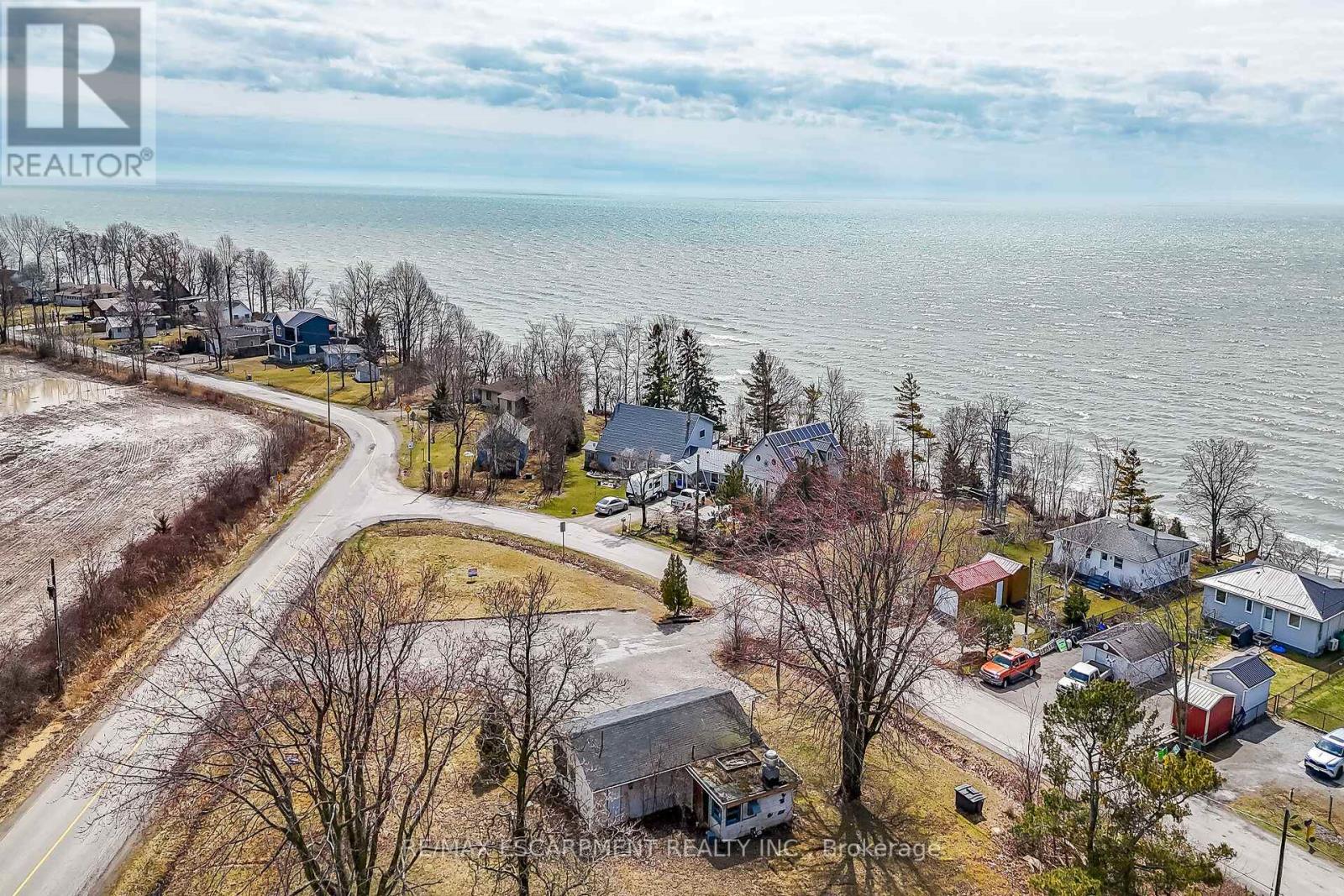 429 South Coast Drive, Haldimand, Ontario  N0A 1L0 - Photo 3 - X12067564