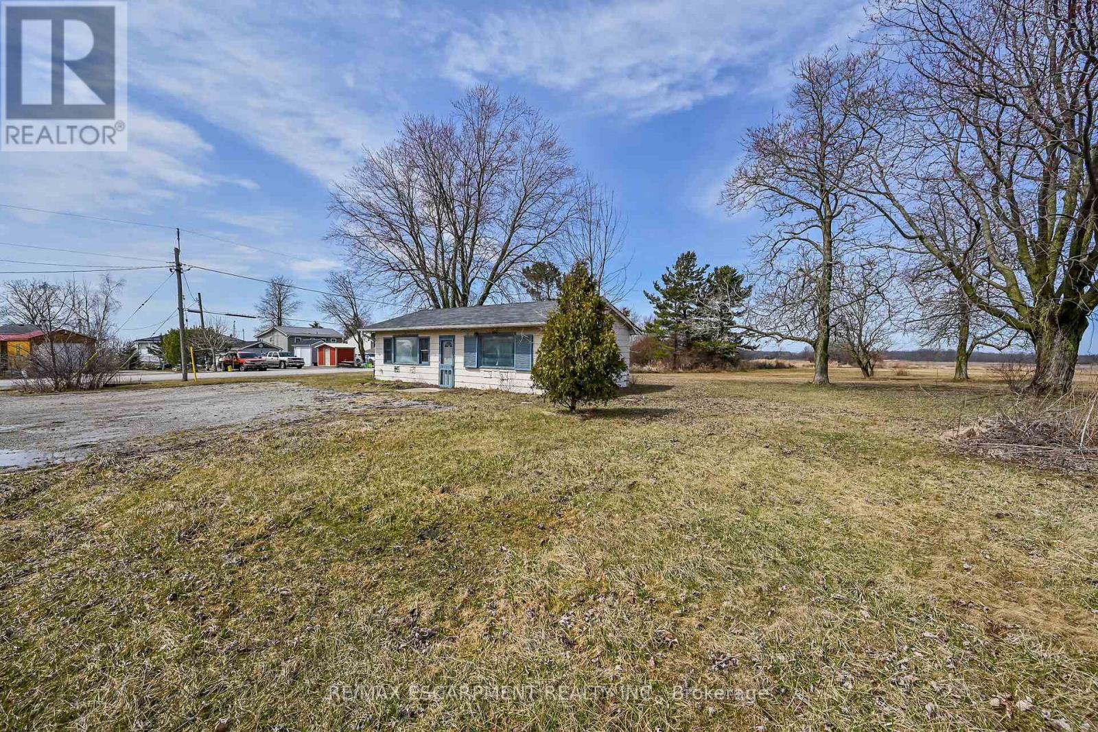 429 South Coast Drive, Haldimand, Ontario  N0A 1L0 - Photo 44 - X12067564