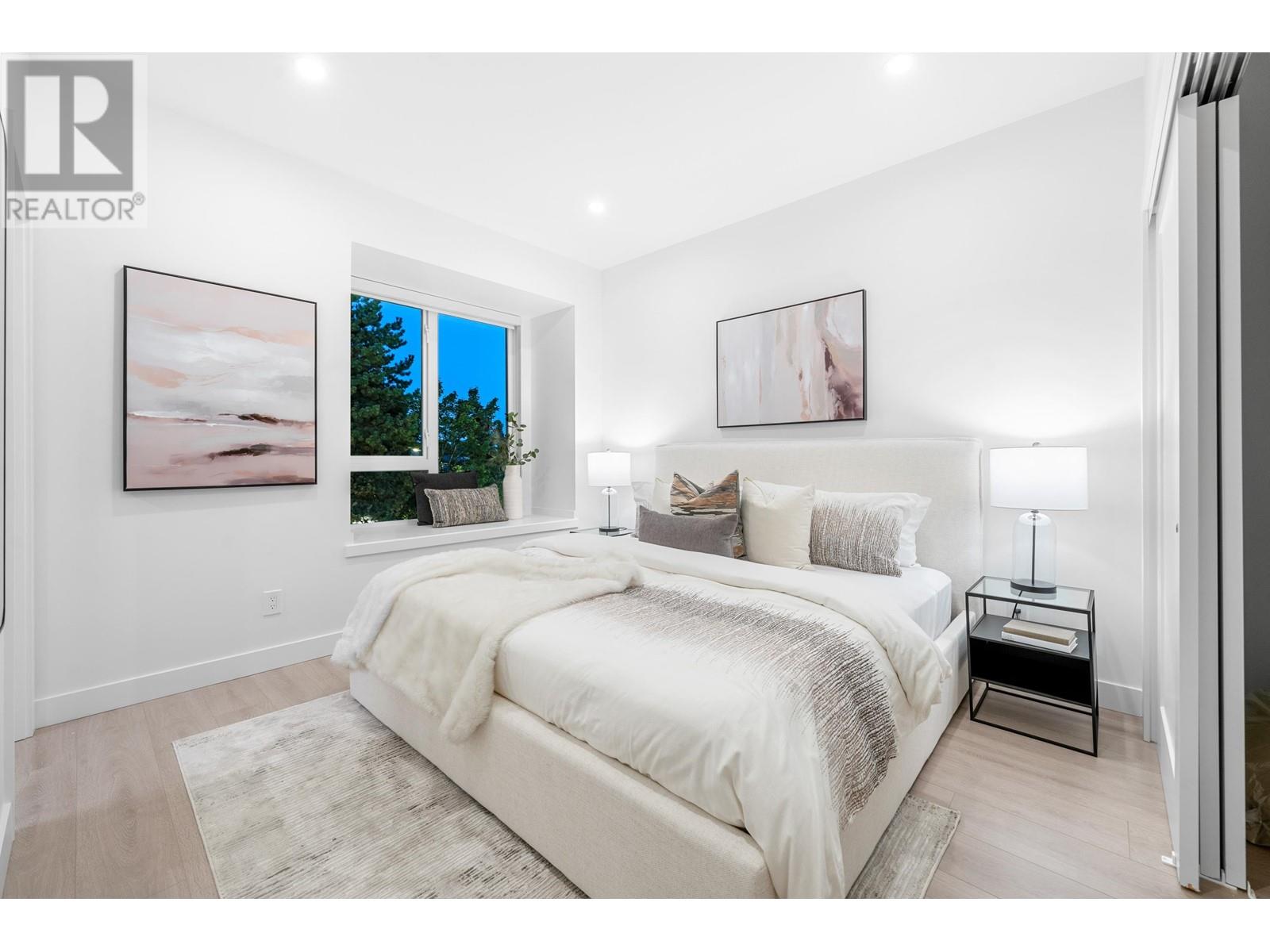 209 7161 17TH AVENUE, burnaby, British Columbia