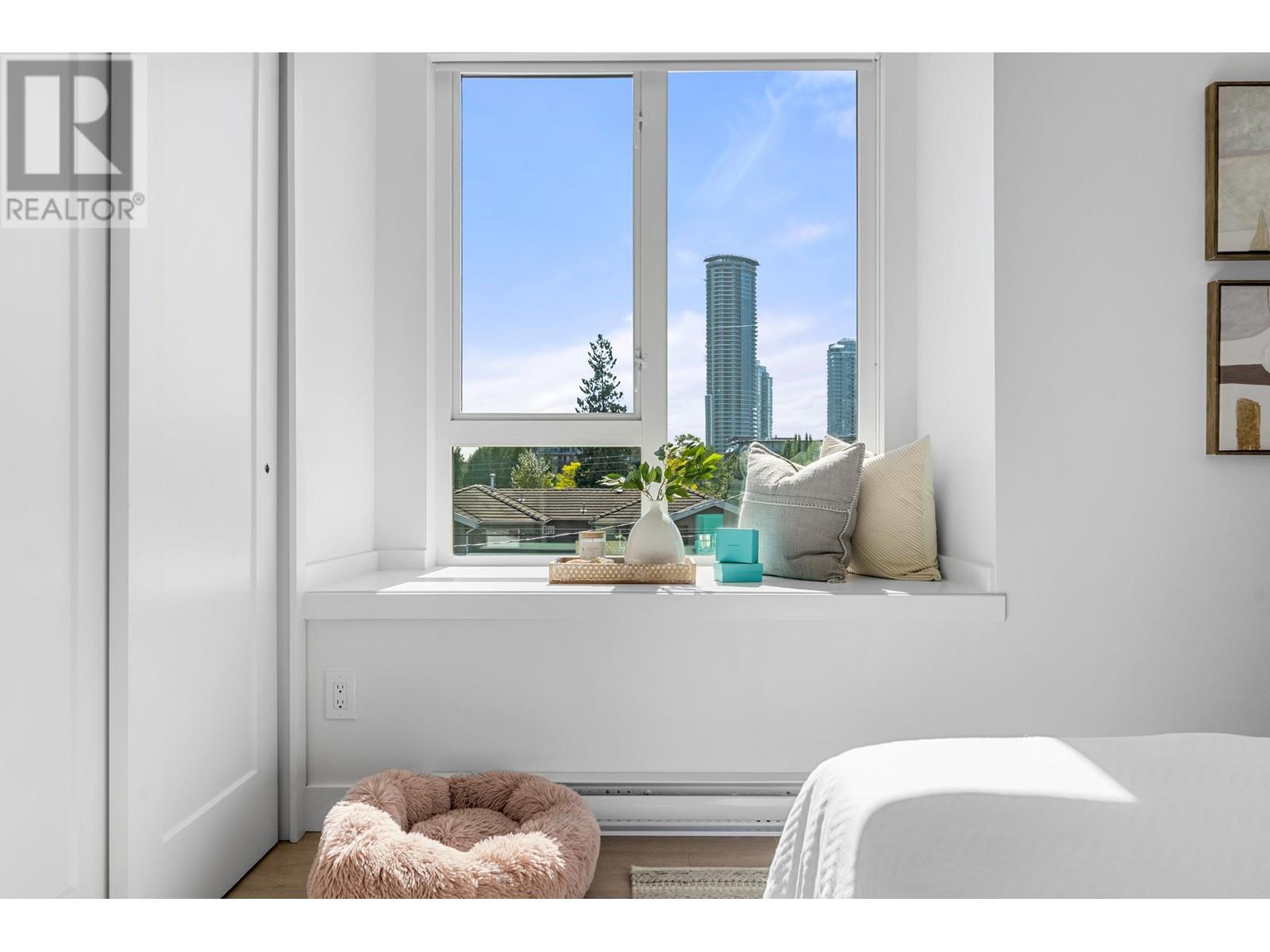 209 7161 17th Avenue, Burnaby, British Columbia  V3N 0K1 - Photo 30 - R2986990