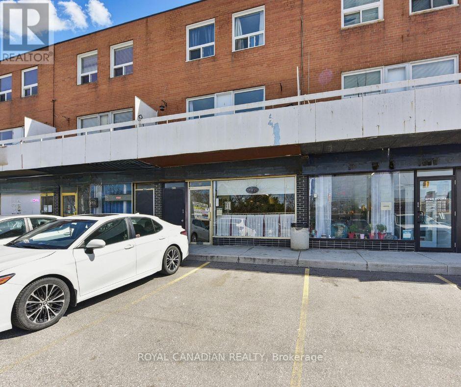 1848 Lakeshore Road W, Mississauga, Ontario  L5J 1J7 - Photo 3 - W12060335