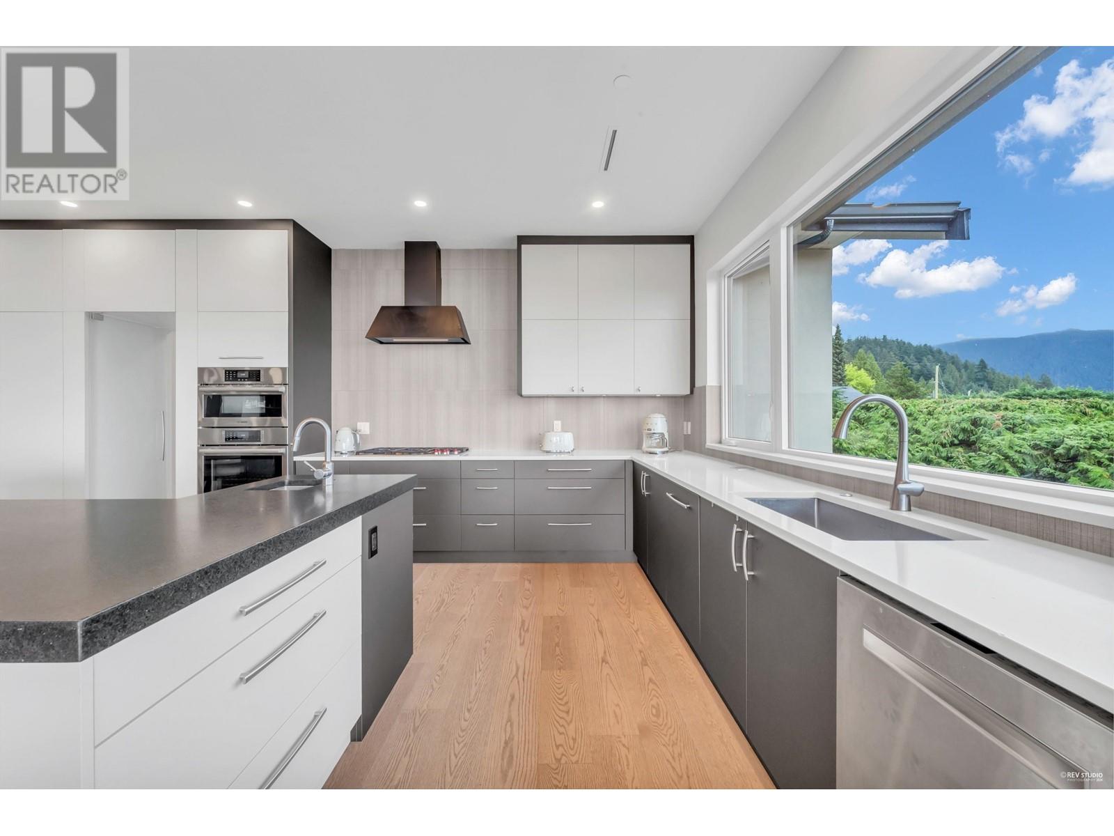 558 St. Andrews Road, West Vancouver, British Columbia  V7S 1V2 - Photo 15 - R2985784