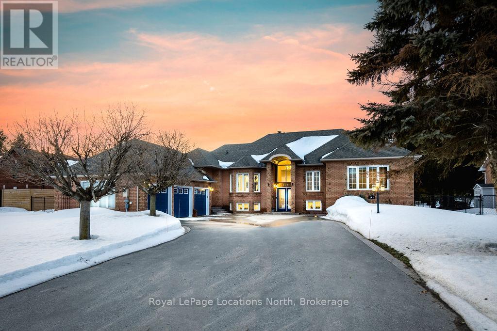 143 Wasaga Sands Drive, Wasaga Beach, Ontario  L9Z 1H9 - Photo 3 - S12067635