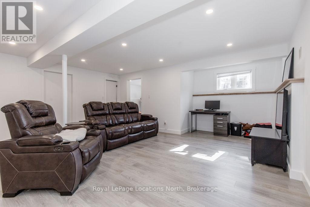 143 Wasaga Sands Drive, Wasaga Beach, Ontario  L9Z 1H9 - Photo 31 - S12067635