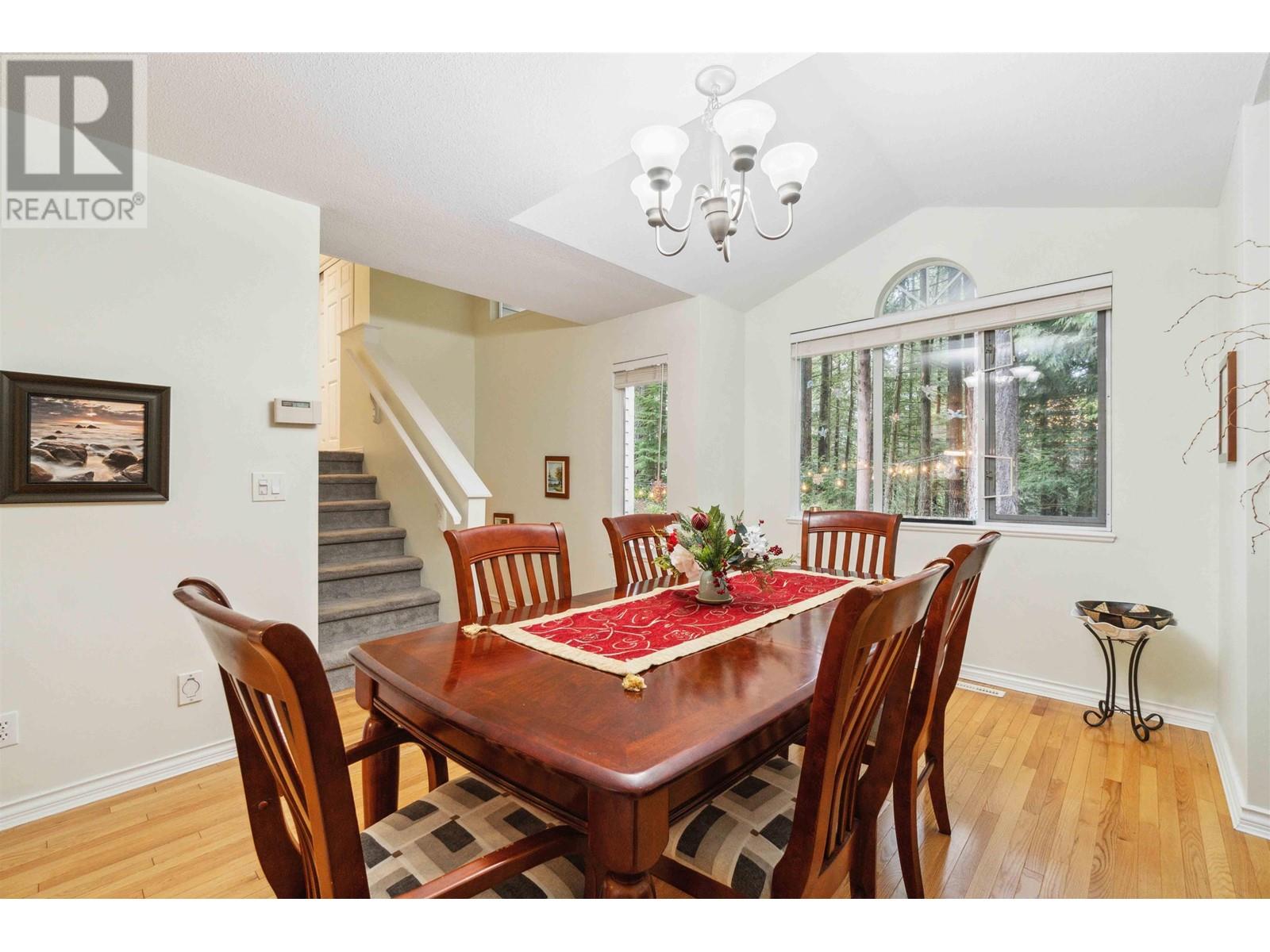 28 Deerwood Place, Port Moody, British Columbia  V3H 4X7 - Photo 8 - R2980103