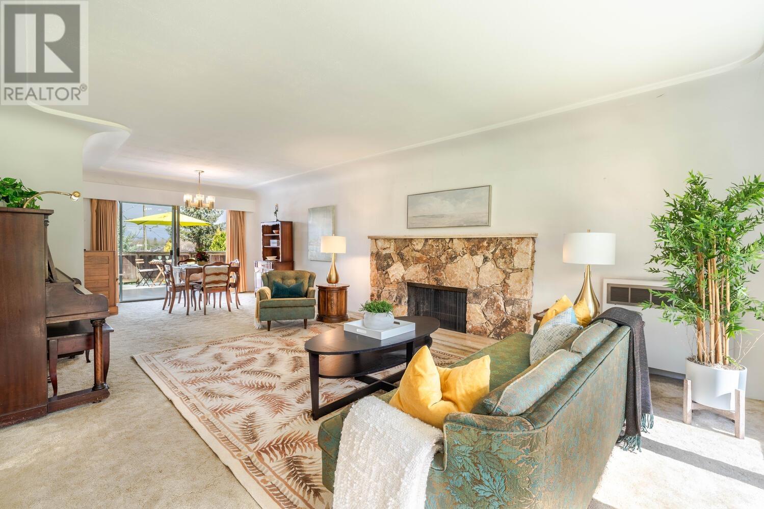 349 Midlothian, Vancouver, British Columbia  V5Y 2M1 - Photo 2 - R2987085