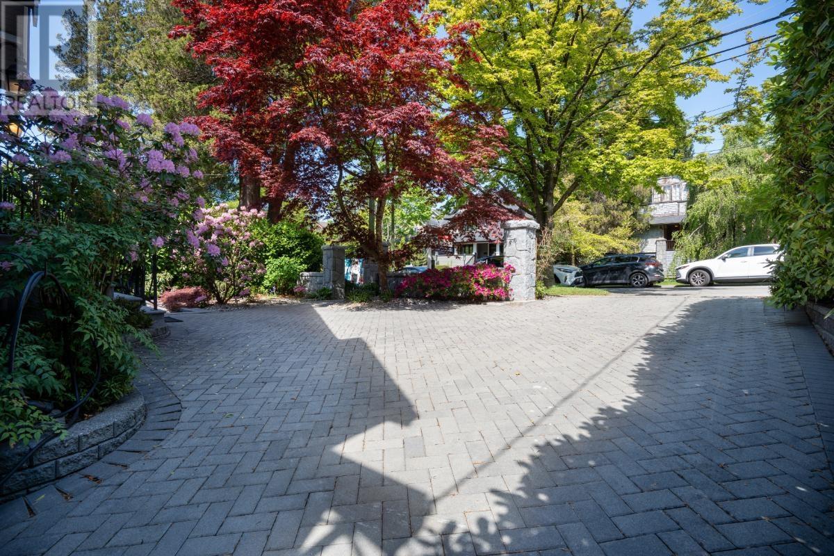 2446 W 7th Avenue, Vancouver, British Columbia  V6K 1Y7 - Photo 33 - R2987110