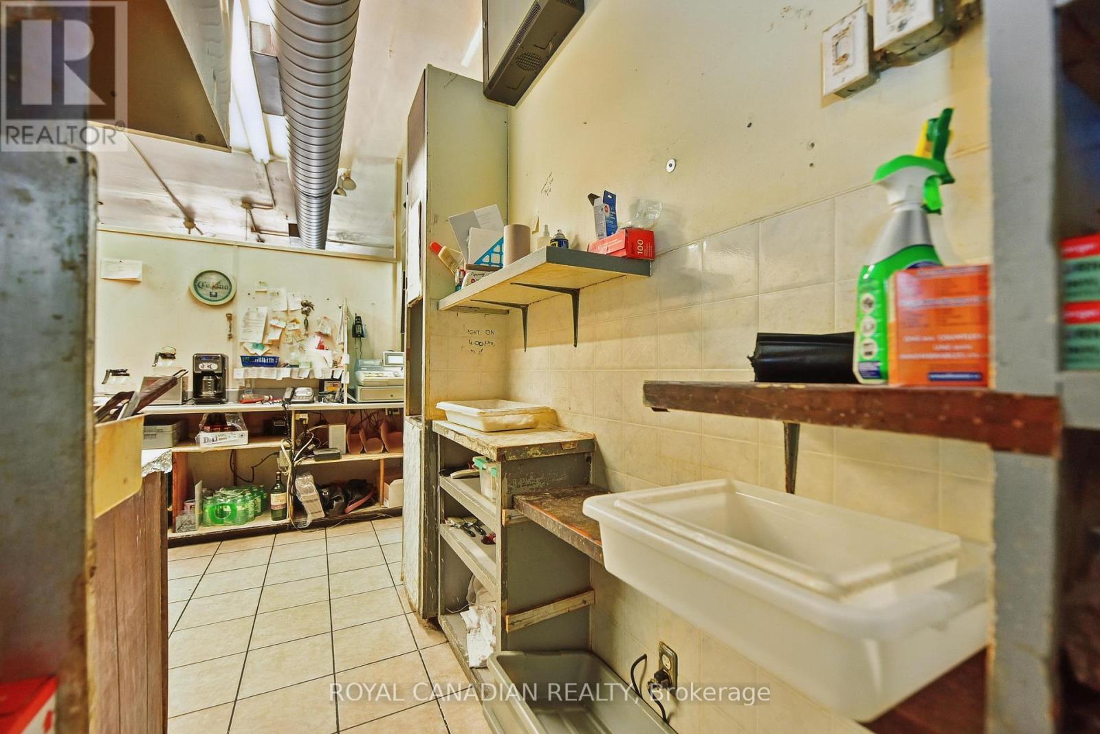 1848 Lakeshore Road W, Mississauga, Ontario  L5J 1J7 - Photo 39 - W12060335