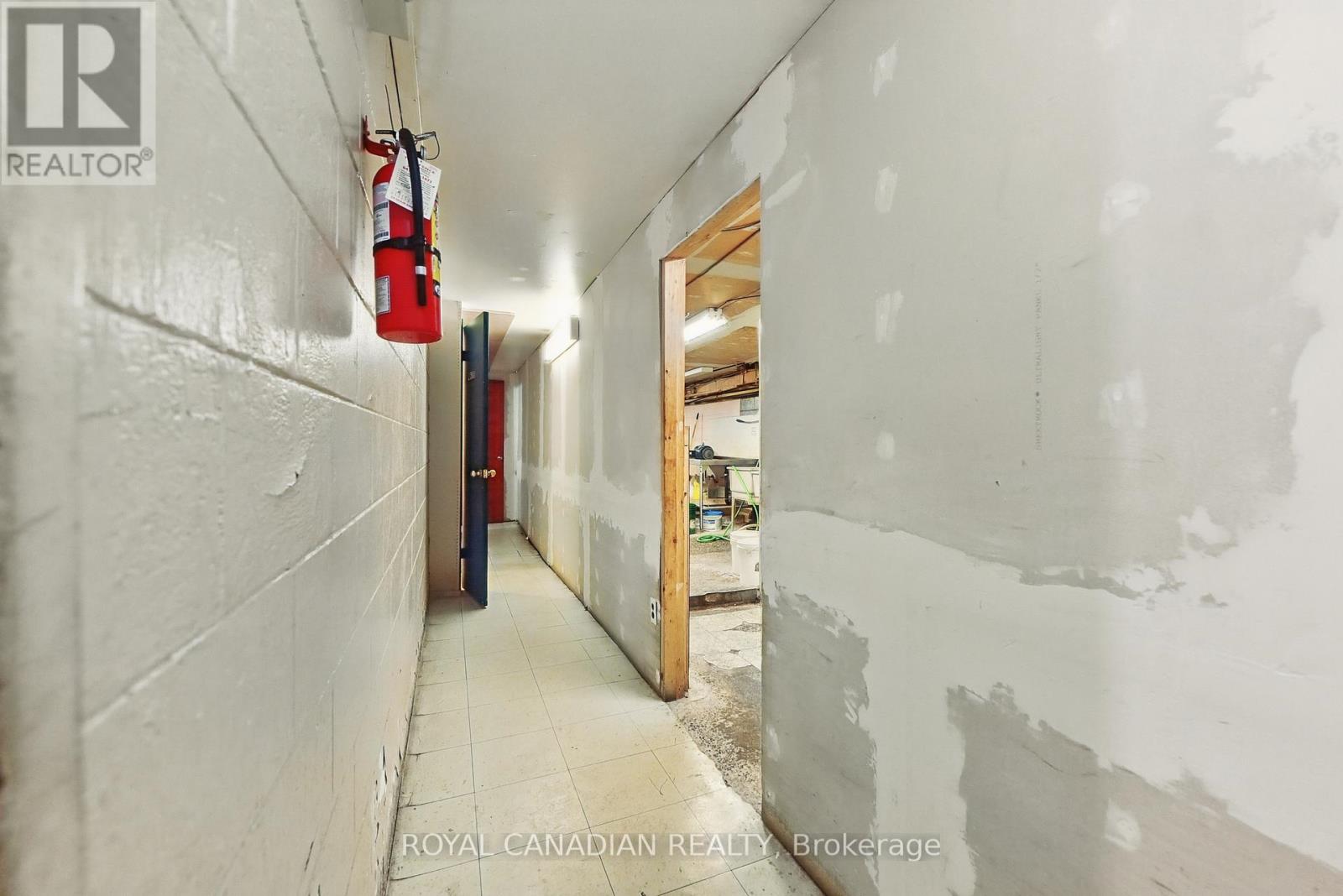 1848 Lakeshore Road W, Mississauga, Ontario  L5J 1J7 - Photo 42 - W12060335