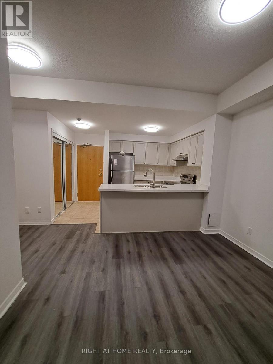 704 - 1 Maison Parc Court, Vaughan, Ontario  L4J 9K1 - Photo 13 - N12067632