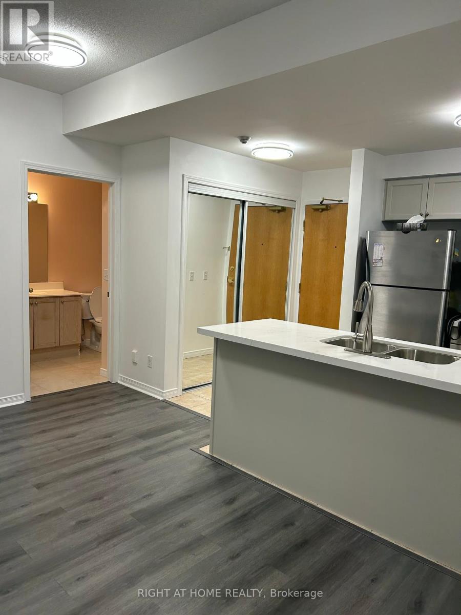 704 - 1 Maison Parc Court, Vaughan, Ontario  L4J 9K1 - Photo 16 - N12067632