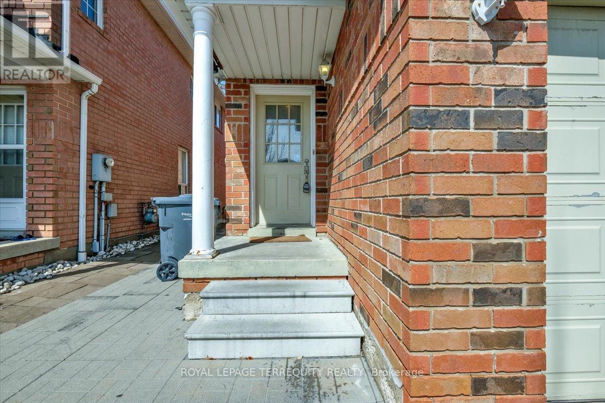 Property at 1009 WINDBROOK GROVE image 3