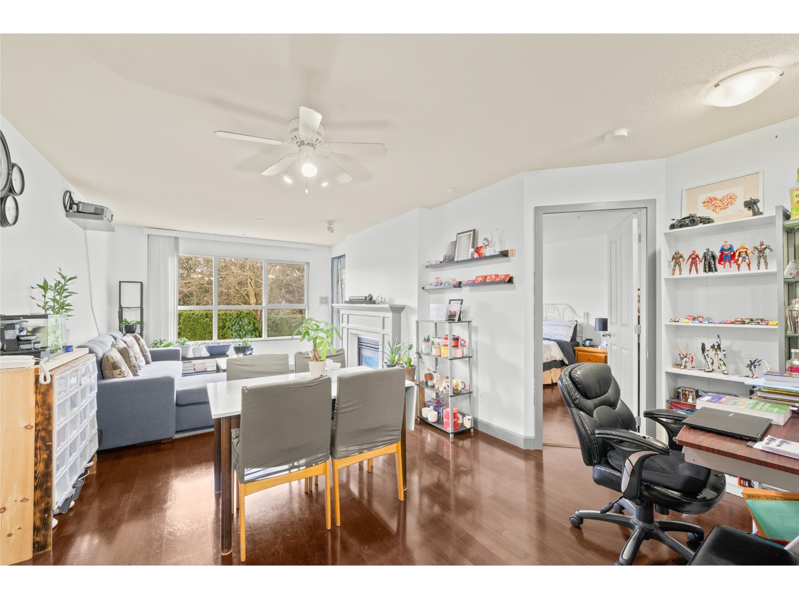 206 10188 155 Street, Surrey, British Columbia  V3R 0R6 - Photo 4 - R2986913