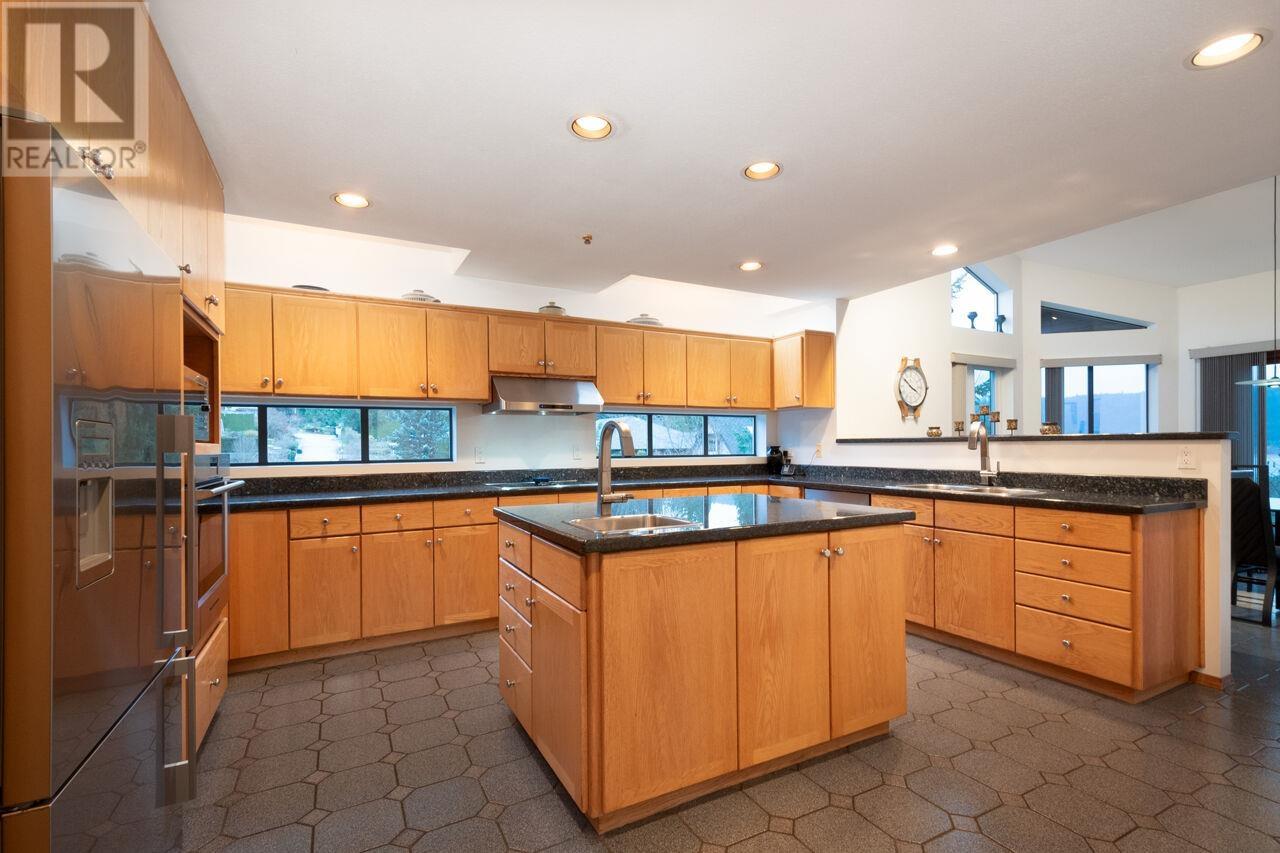 1605 Lockehaven Road, North Vancouver, British Columbia  V7G 2H3 - Photo 14 - R2983519