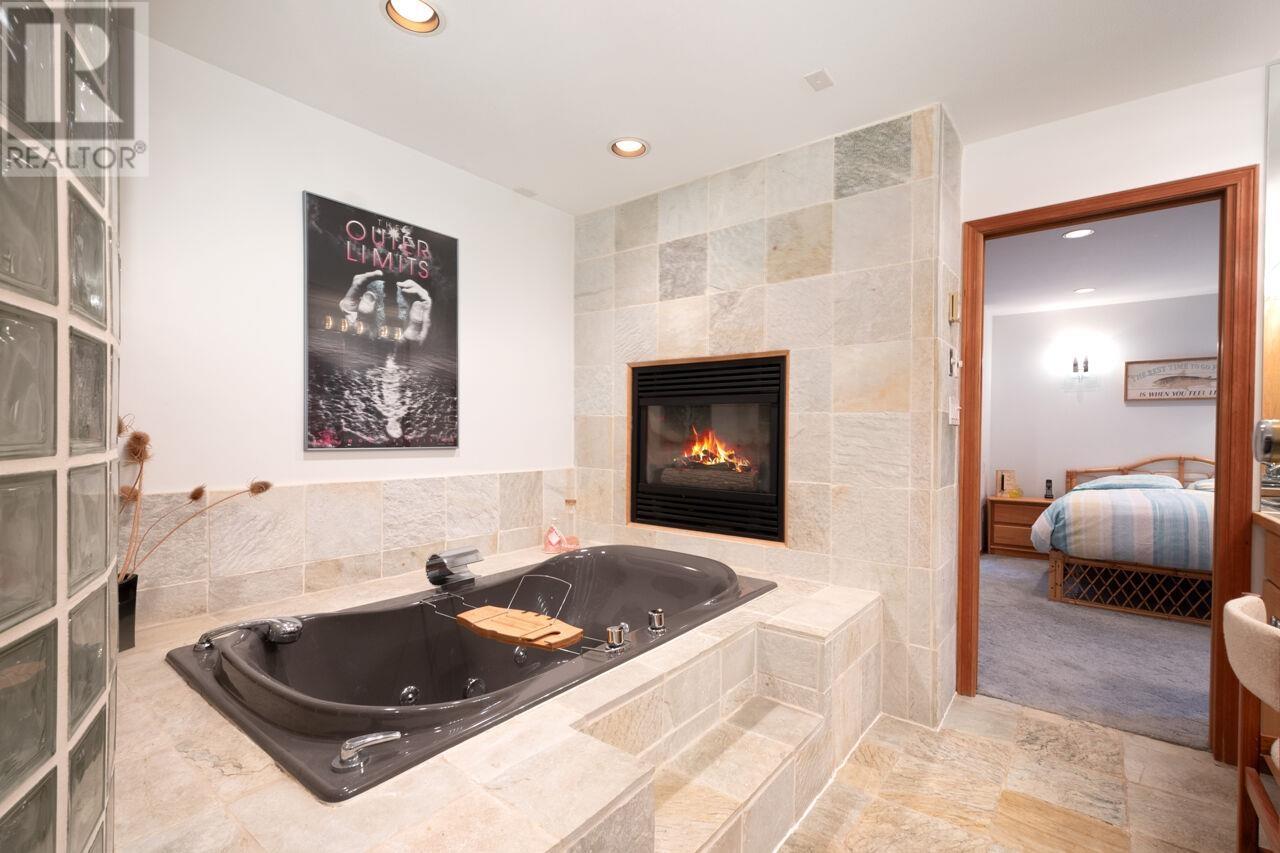 1605 Lockehaven Road, North Vancouver, British Columbia  V7G 2H3 - Photo 18 - R2983519