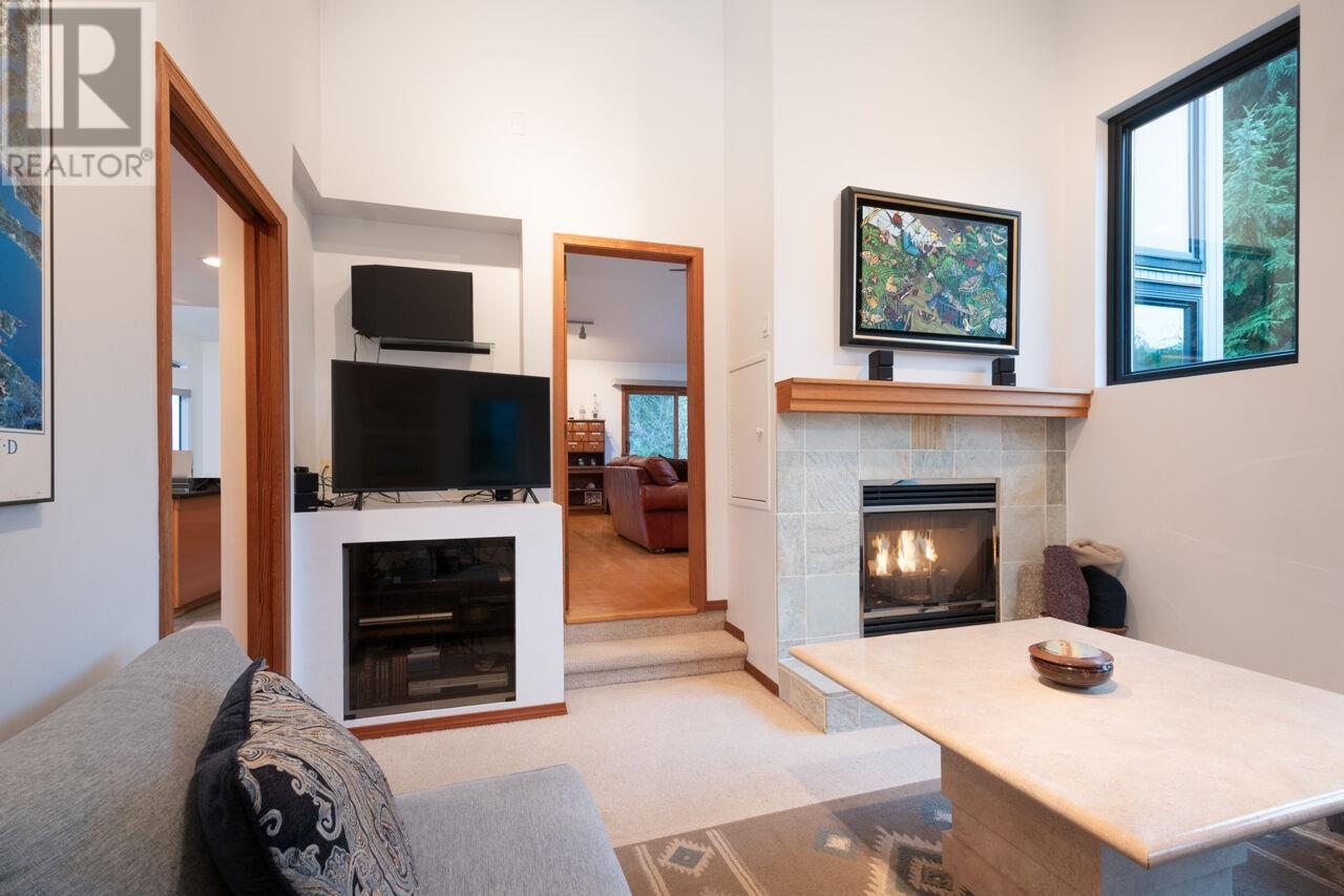 1605 Lockehaven Road, North Vancouver, British Columbia  V7G 2H3 - Photo 12 - R2983519