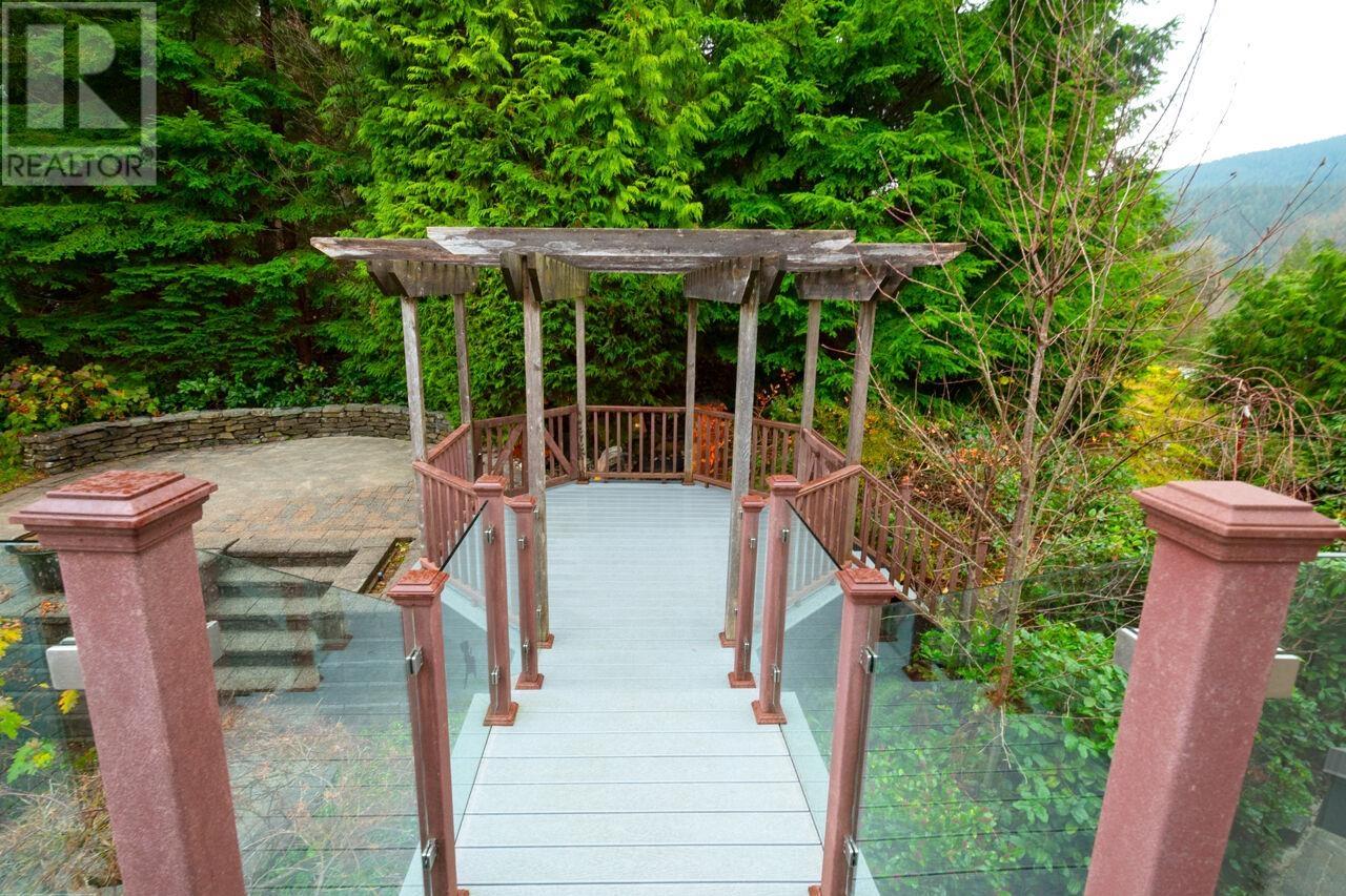 1605 Lockehaven Road, North Vancouver, British Columbia  V7G 2H3 - Photo 31 - R2983519