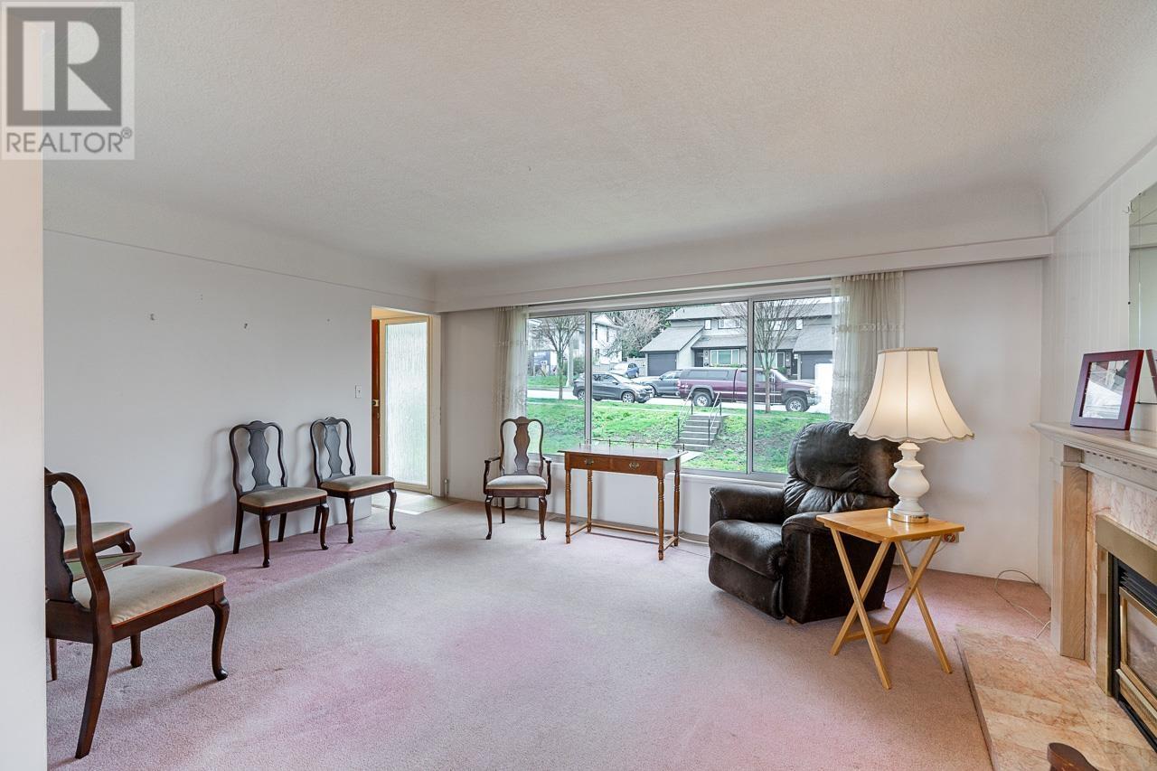 1042 Madore Avenue, Coquitlam, British Columbia  V3K 3B8 - Photo 8 - R2986439