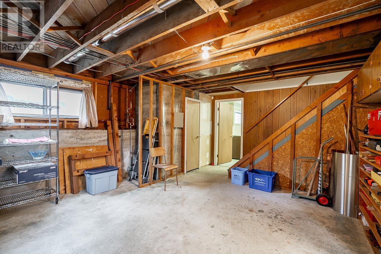 1042 Madore Avenue, Coquitlam, British Columbia  V3K 3B8 - Photo 12 - R2986439