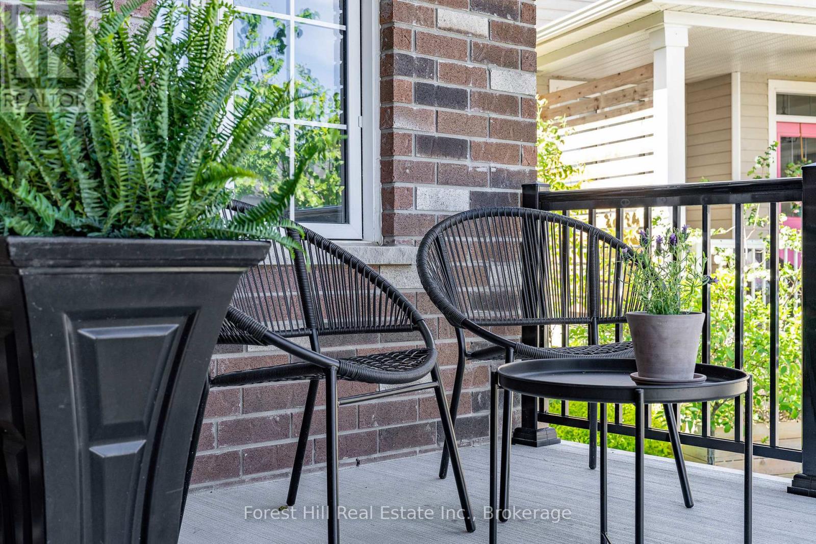 Property at 89 LOCKERBIE CRESCENT image 3