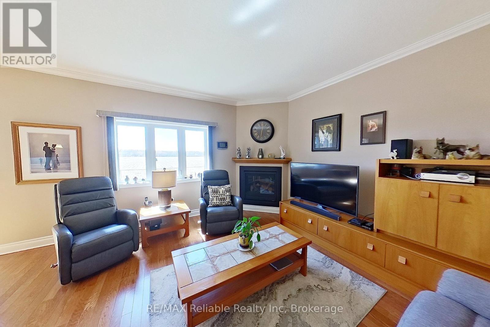 31 Bayfield Mews Lane, Bluewater (Bayfield), Ontario  N0M 1G0 - Photo 12 - X12067723