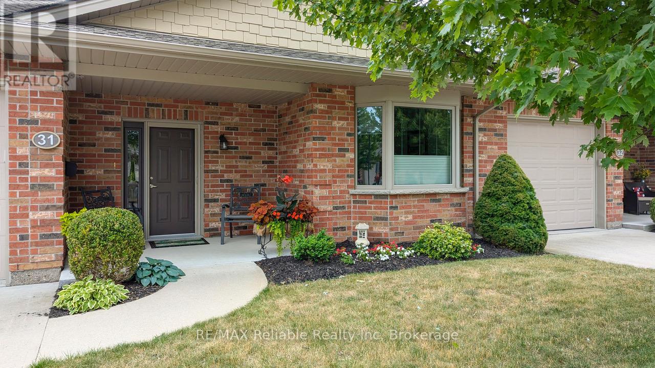 31 Bayfield Mews Lane, Bluewater (Bayfield), Ontario  N0M 1G0 - Photo 3 - X12067723