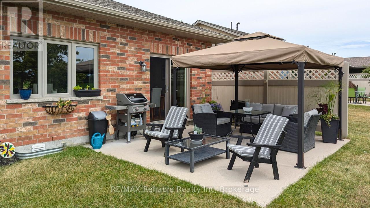 31 Bayfield Mews Lane, Bluewater (Bayfield), Ontario  N0M 1G0 - Photo 4 - X12067723