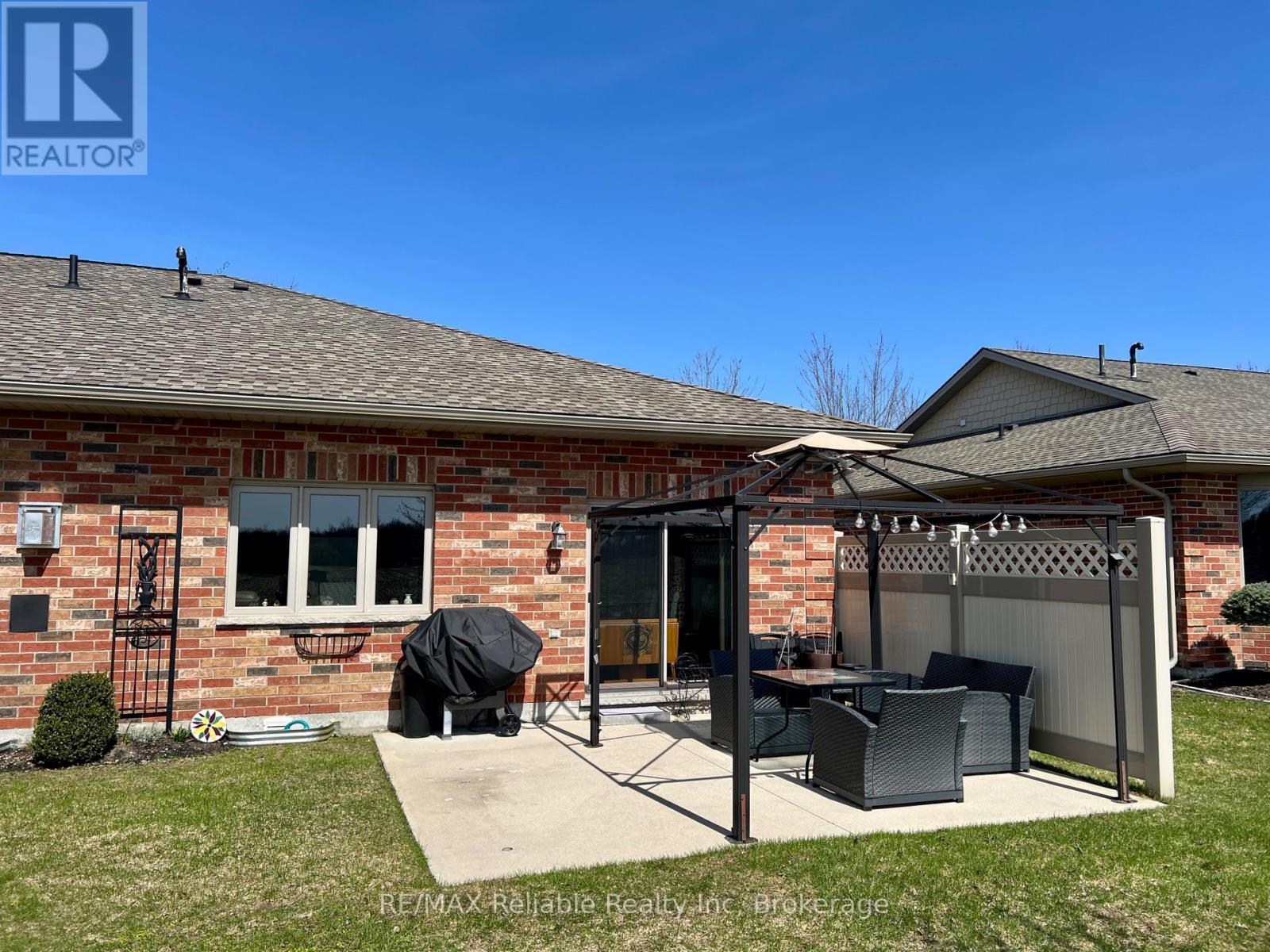 31 Bayfield Mews Lane, Bluewater (Bayfield), Ontario  N0M 1G0 - Photo 8 - X12067723