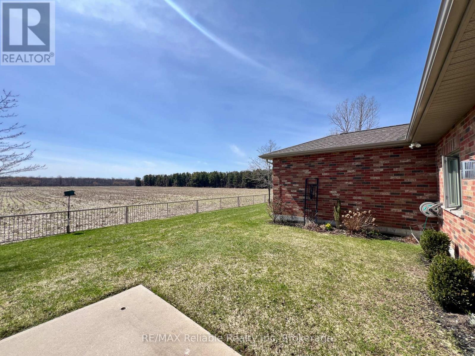 31 Bayfield Mews Lane, Bluewater (Bayfield), Ontario  N0M 1G0 - Photo 9 - X12067723