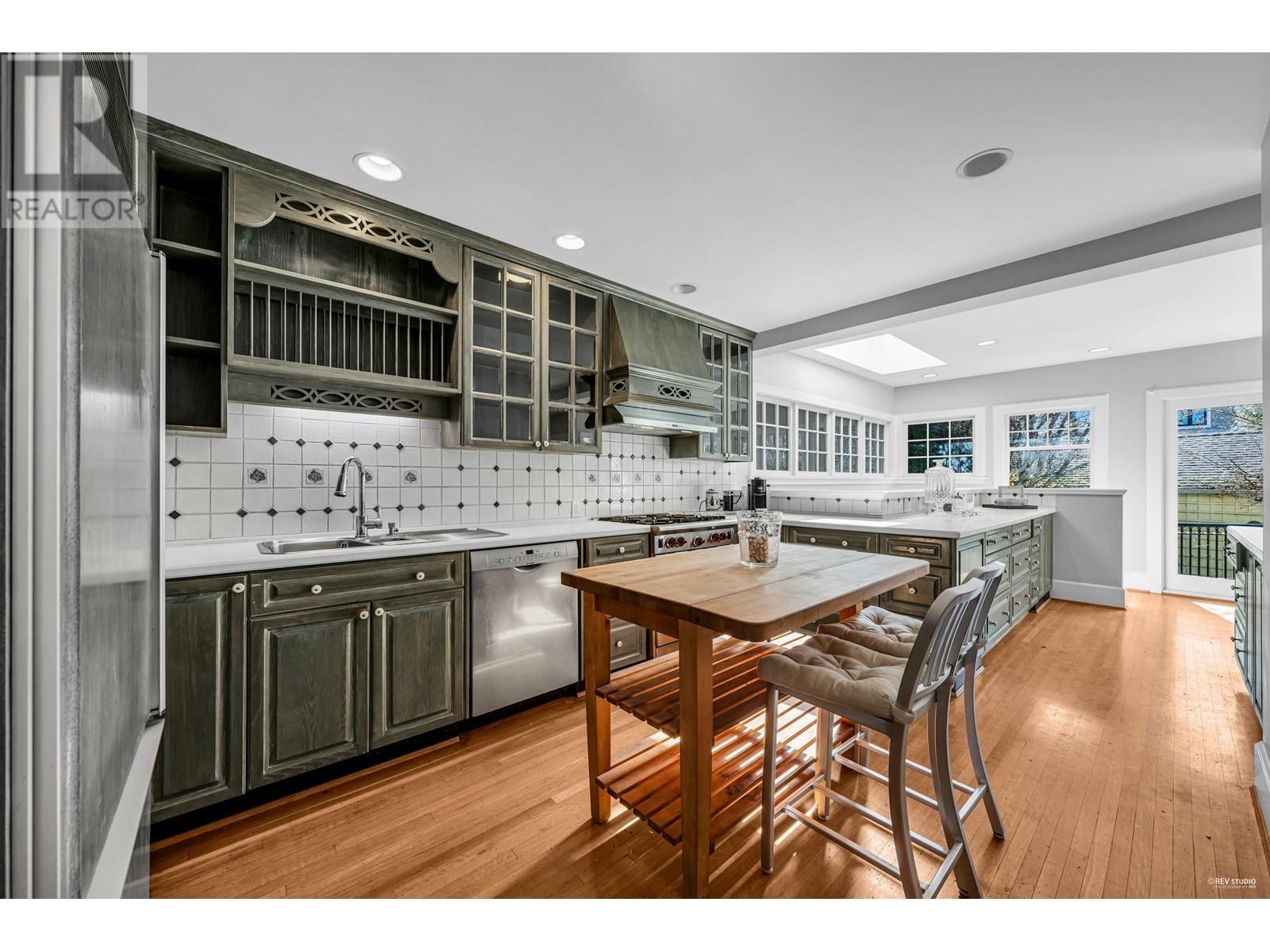 1122 W 27th Avenue, Vancouver, British Columbia  V6H 2B8 - Photo 11 - R2984926