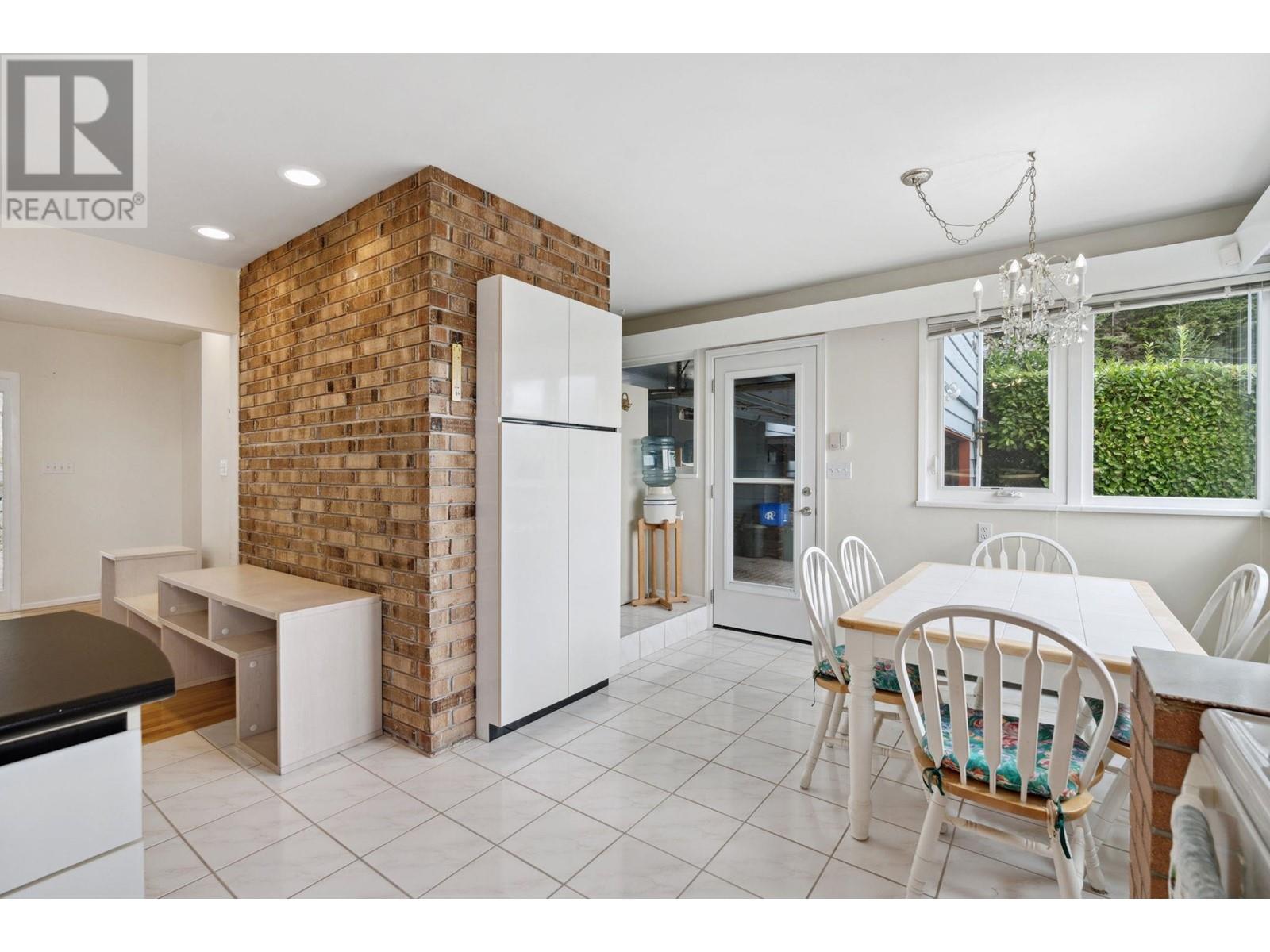 72 Bonnymuir Drive, West Vancouver, British Columbia  V7S 1L2 - Photo 13 - R2987075