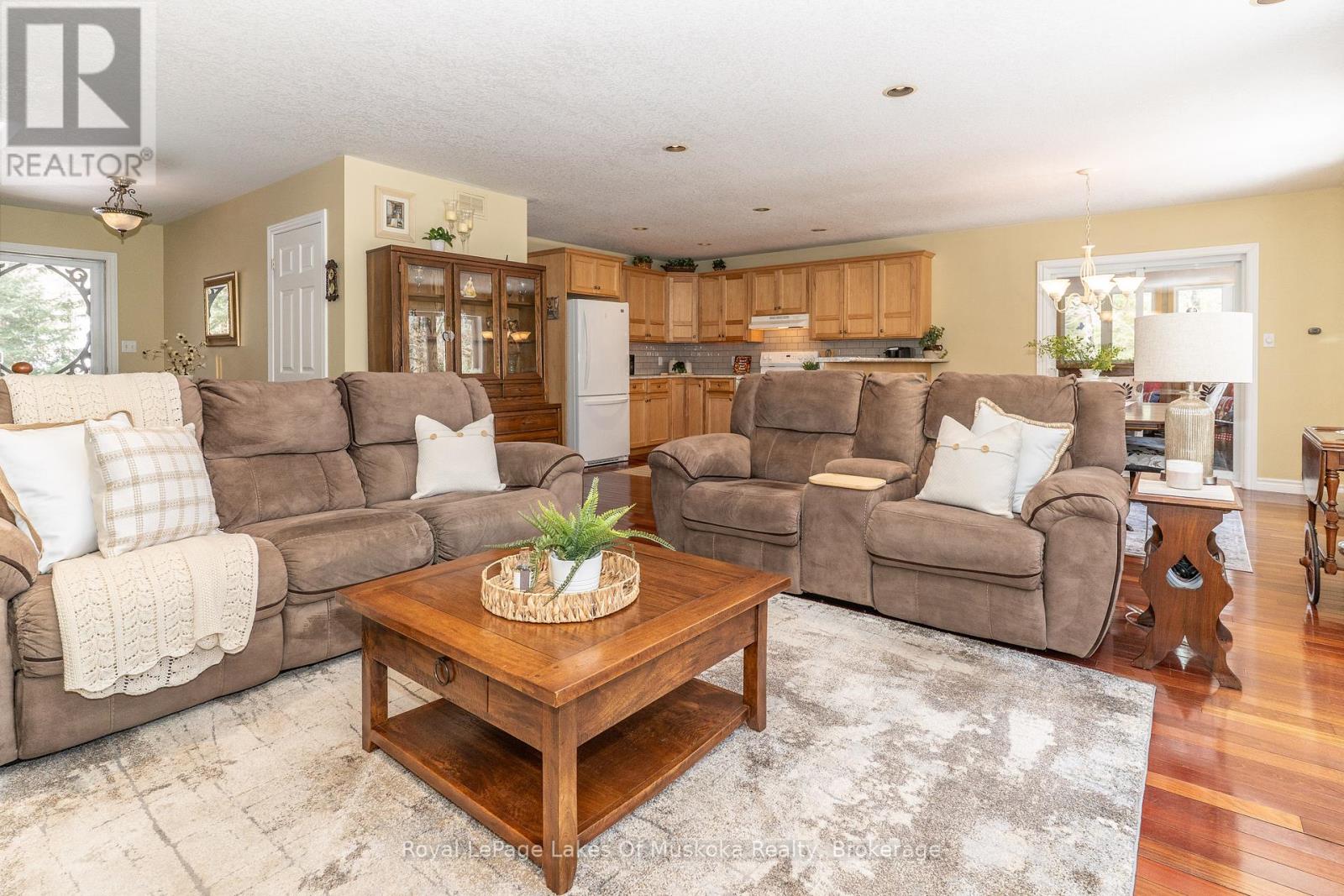 171 River Valley Drive, Huntsville, Ontario  P0B 1L0 - Photo 8 - X12067402