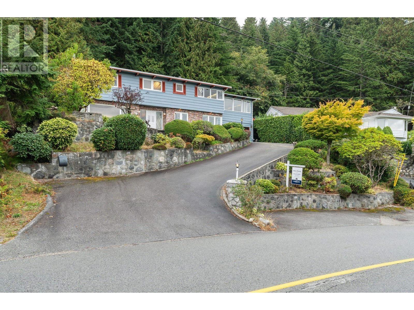 Property at 72 BONNYMUIR DRIVE image 2